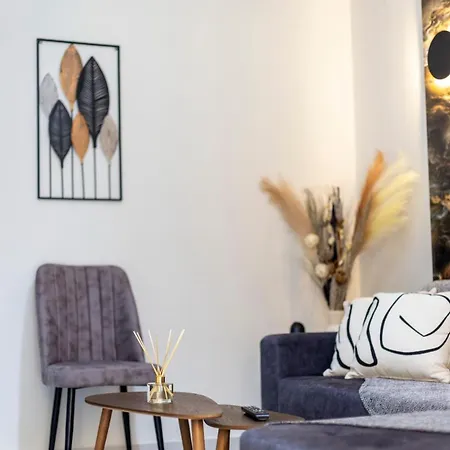 Apartment Secret Diamond